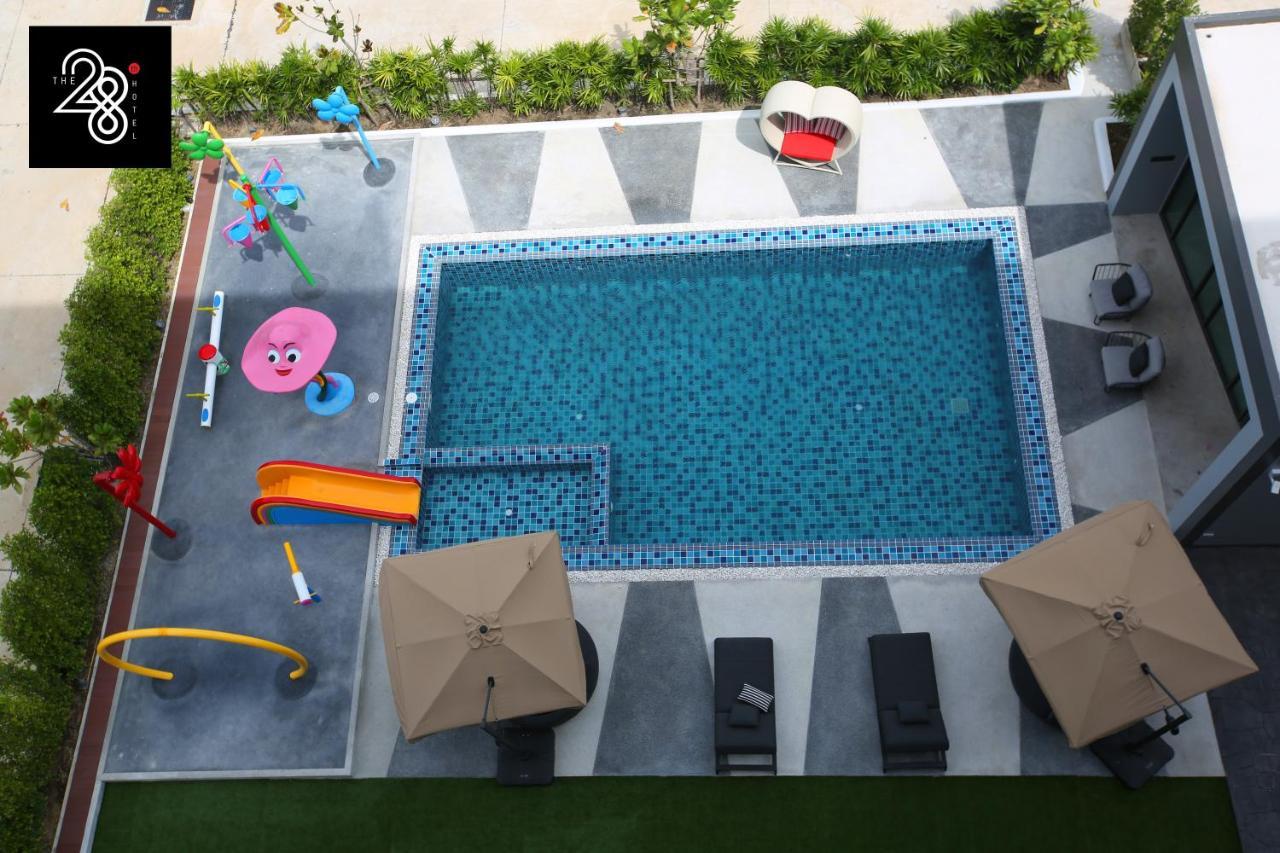 The 28Th Hotel Kanchanaburi Exterior foto